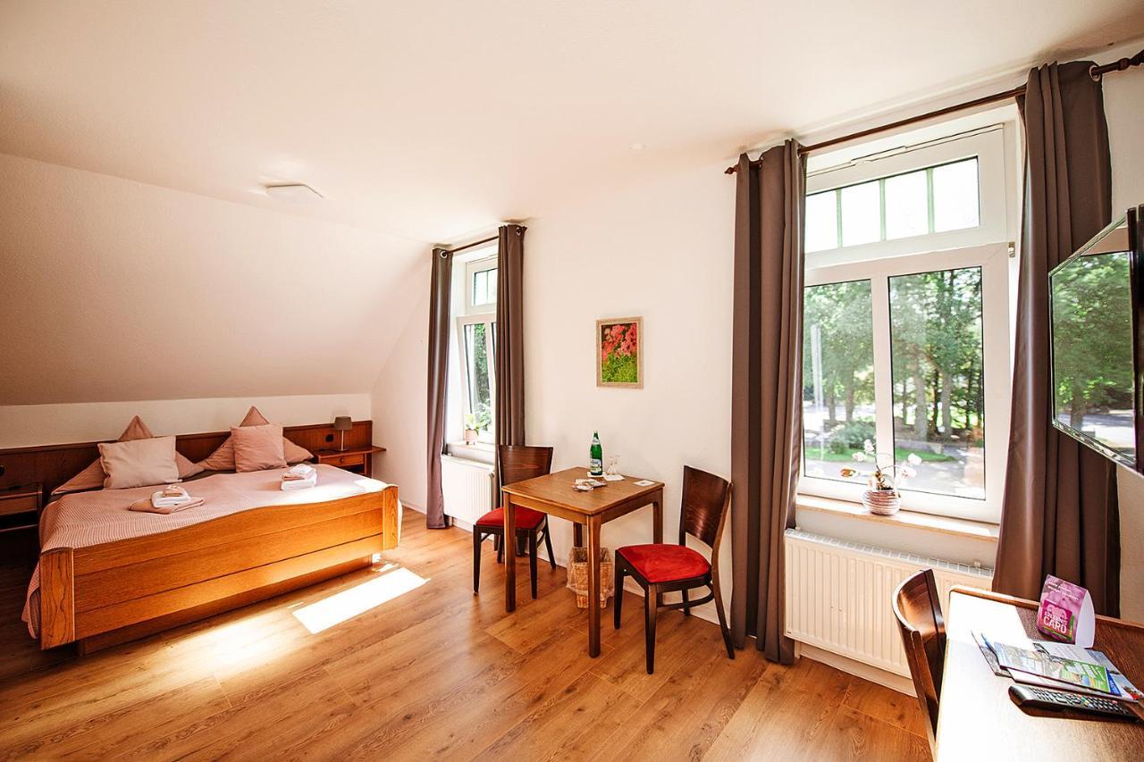 Rehlinger Hof Hotel Rehlingen Eksteriør billede